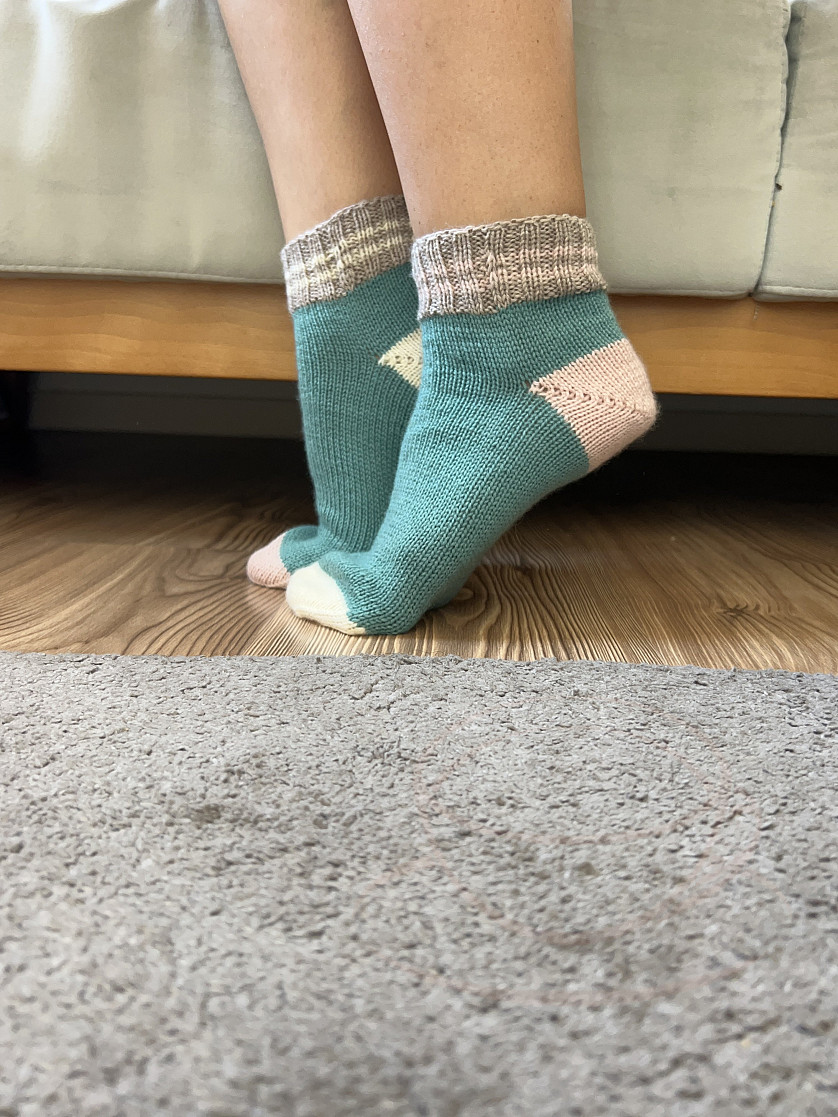 Coloured knitted socks изображение 1