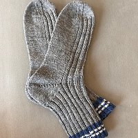 Gray socks with elastic band pattern